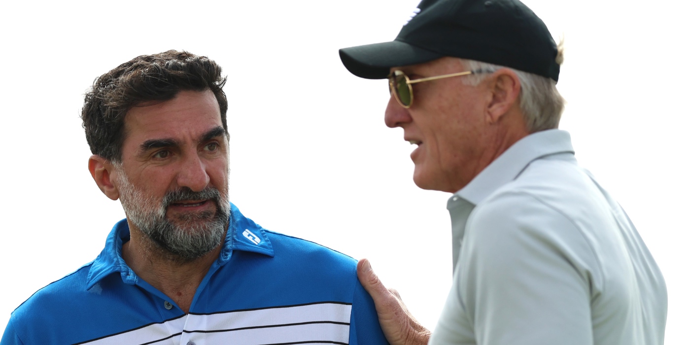 Yasir Al-Rumayyan y Greg Norman.jpg